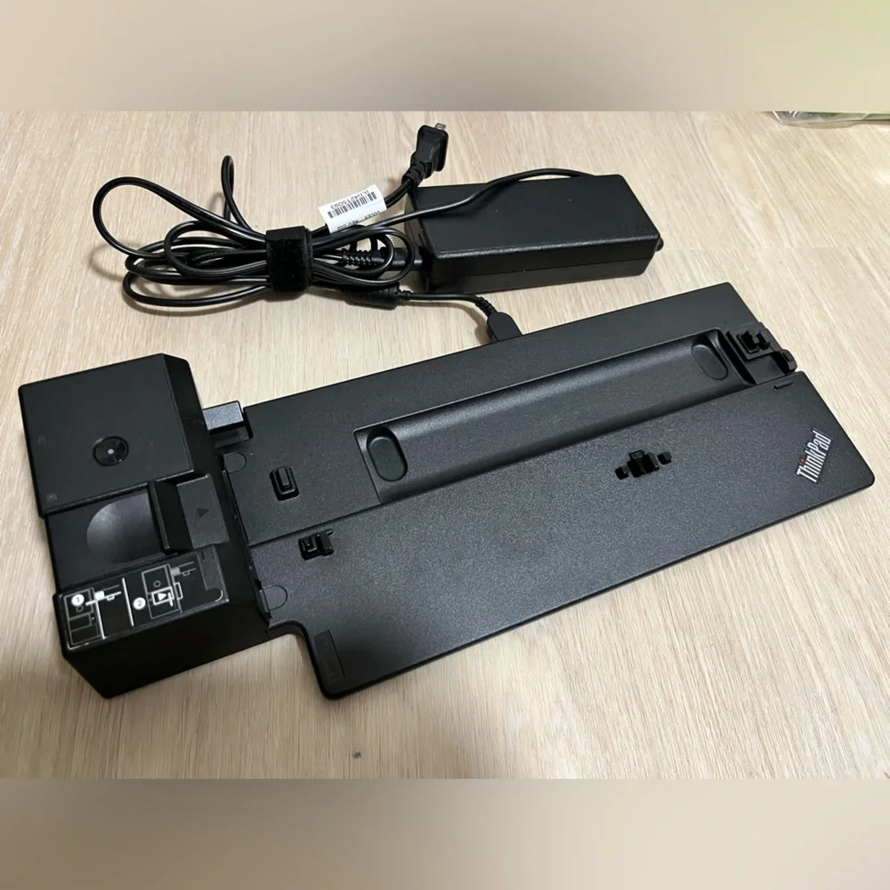 Lenovo Thinkpad Ultra Laptop Docking Station with Power Adapter